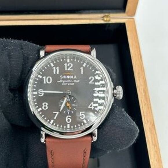 Men's Shinola runwell stainless steel 47 mm watch NWT - Picture 1 of 10